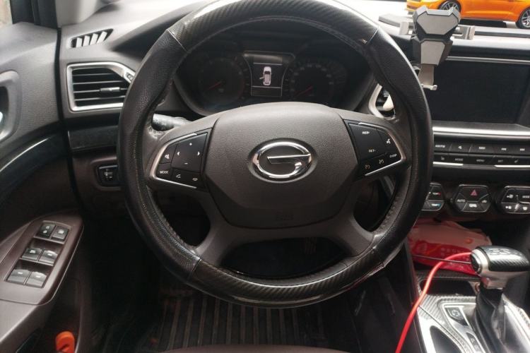 Used GAC Trumpchi GS4 2017 235T Automatic Two-Wheel Drive Luxury Smart Connectivity Version Steering Wheel