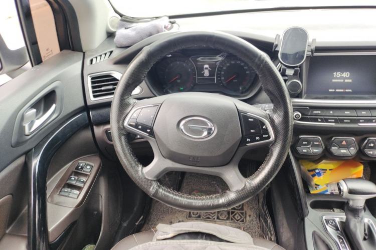 Used GAC Trumpchi GS4 2017 235T Automatic Two-Wheel Drive Luxury Smart Connectivity Version Steering Wheel