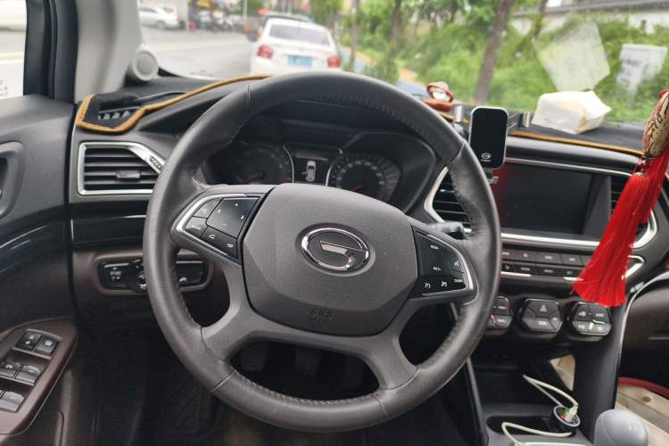 Used GAC Trumpchi GS4 2017 235T Manual Two-Wheel Drive Luxury Edition Steering Wheel