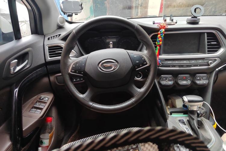 Used GAC Trumpchi GS4 2017 235T Automatic Two-Wheel Drive Luxury Smart Connectivity Version Steering Wheel