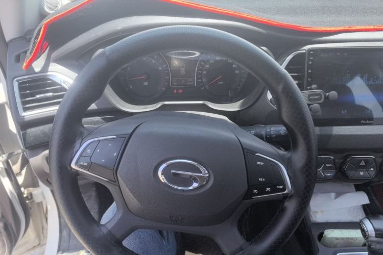 Used GAC Trumpchi GS4 2017 200T G-DCT Two-Wheel Drive Elite Edition Steering Wheel