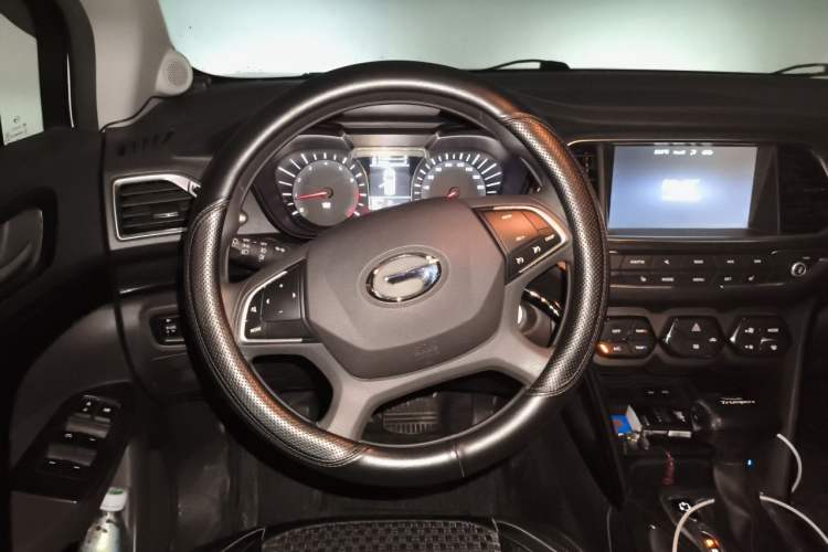 Used GAC Trumpchi GS4 2017 235T Automatic Two-Wheel Drive Elite Edition Steering Wheel