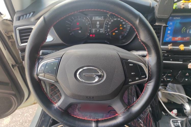 Used GAC Trumpchi GS4 2017 235T G-DCT Two-Wheel Drive Elite Edition Steering Wheel