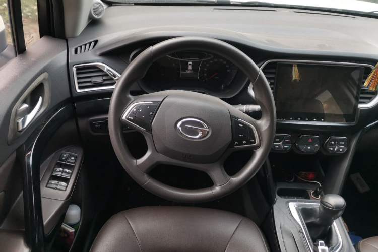 Used GAC Trumpchi GS4 2017 200T Manual Two-Wheel Drive Elite Edition Steering Wheel