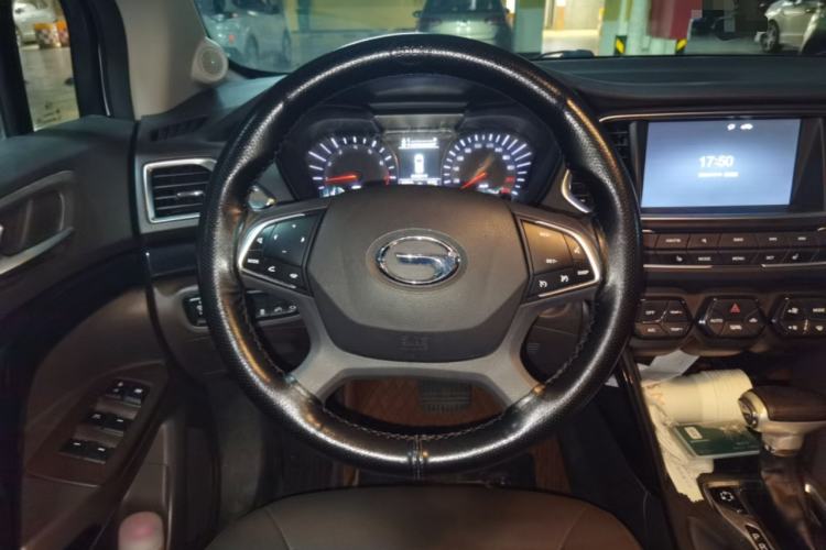 Used GAC Trumpchi GS4 2017 235T Automatic Two-Wheel Drive Luxury Smart Connectivity Version Steering Wheel