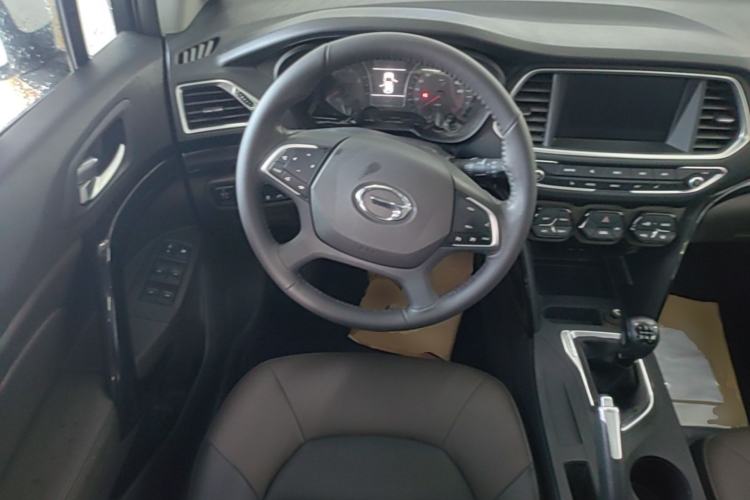 Used GAC Trumpchi GS4 2017 235T Manual Two-Wheel Drive Luxury Edition Steering Wheel