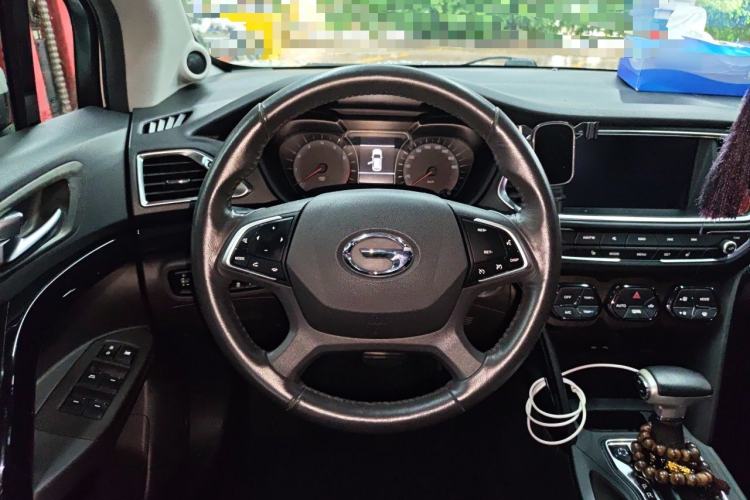Used GAC Trumpchi GS4 2017 235T Automatic Two-Wheel Drive Luxury Smart Connectivity Version Steering Wheel