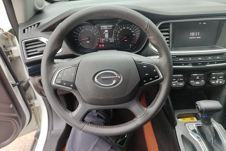 Used GAC Trumpchi GS4 2017 235T Automatic Two-Wheel Drive Luxury Smart Connectivity Version Steering Wheel