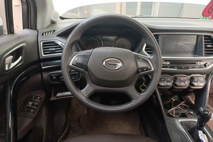 Used GAC Trumpchi GS4 2017 200T Manual Two-Wheel Drive Elite Edition Steering Wheel