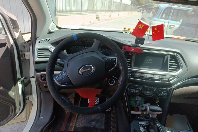 Used GAC Trumpchi GS4 2017 235T Automatic Two-Wheel Drive Luxury Smart Connectivity Version Steering Wheel