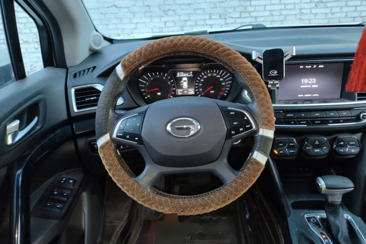 Used GAC Trumpchi GS4 2017 235T Automatic Two-Wheel Drive Luxury Smart Connectivity Version Steering Wheel