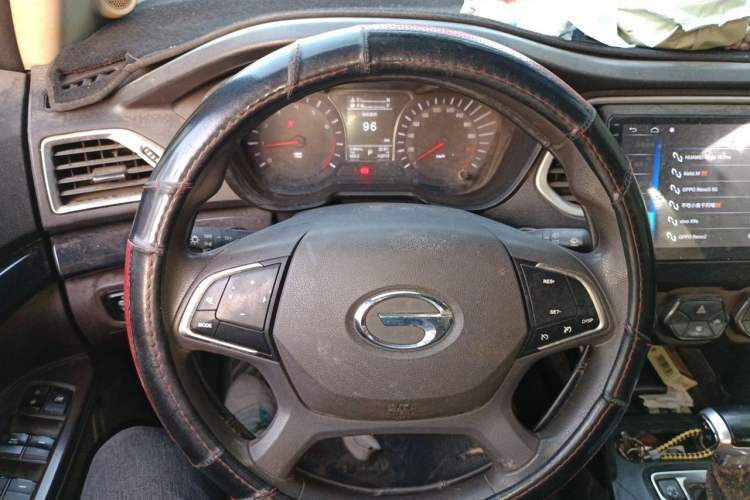 Used GAC Trumpchi GS4 2017 200T G-DCT Two-Wheel Drive Elite Edition Steering Wheel