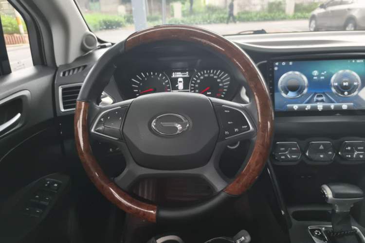 Used GAC Trumpchi GS4 2017 235T Automatic Two-Wheel Drive Elite Edition Steering Wheel