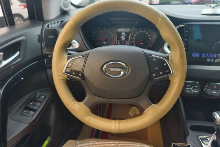 Used GAC Trumpchi GS4 2017 235T Automatic Two-Wheel Drive Luxury Smart Connectivity Version Steering Wheel