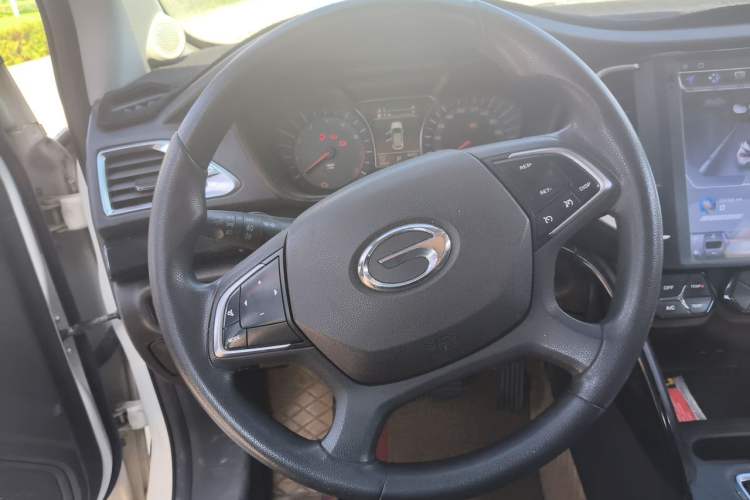 Used GAC Trumpchi GS4 2017 200T G-DCT Two-Wheel Drive Elite Edition Steering Wheel