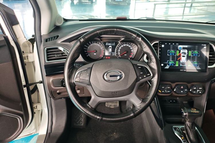 Used GAC Trumpchi GS4 2017 200T G-DCT Two-Wheel Drive Elite Edition Steering Wheel