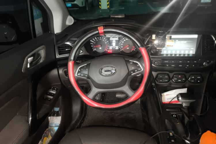 Used GAC Trumpchi GS4 2017 235T Automatic Two-Wheel Drive Luxury Smart Connectivity Version Steering Wheel