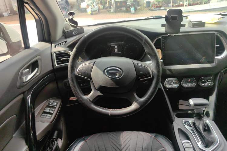 Used GAC Trumpchi GS4 2017 235T Automatic Two-Wheel Drive Elite Edition Steering Wheel