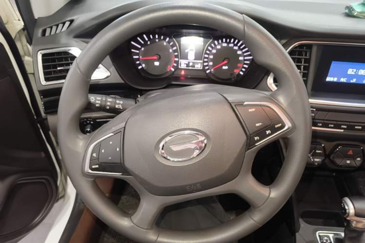 Used GAC Trumpchi GS4 2017 235T Automatic Two-Wheel Drive Elite Edition Steering Wheel