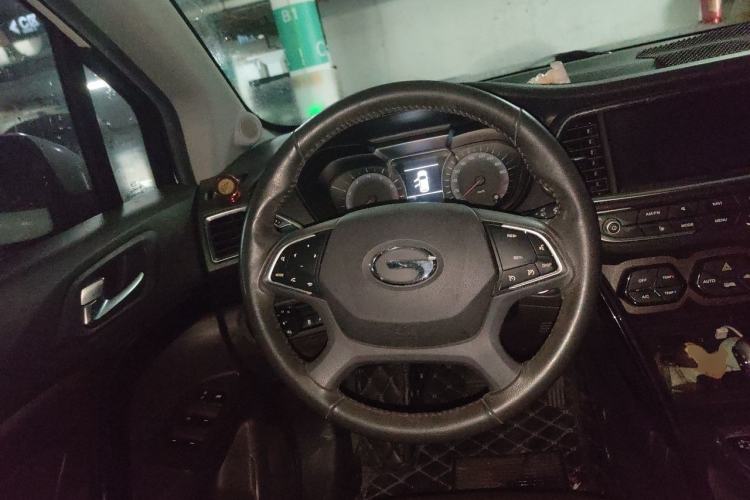 Used GAC Trumpchi GS4 2017 235T Automatic Two-Wheel Drive Luxury Smart Connectivity Version Steering Wheel