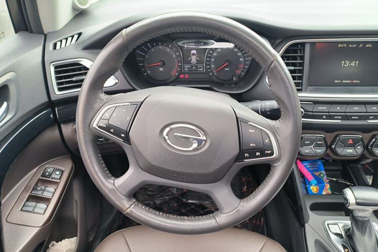 Used GAC Trumpchi GS4 2017 235T G-DCT Two-Wheel Drive Luxury Edition Steering Wheel