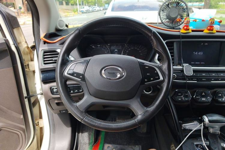 Used GAC Trumpchi GS4 2017 235T Automatic Two-Wheel Drive Luxury Smart Connectivity Version Steering Wheel