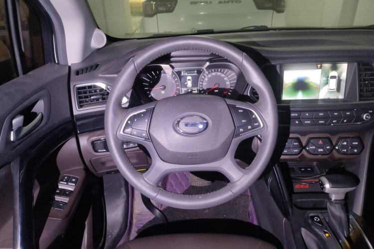 Used GAC Trumpchi GS4 2017 235T Automatic Two-Wheel Drive Luxury Smart Connectivity Version Steering Wheel