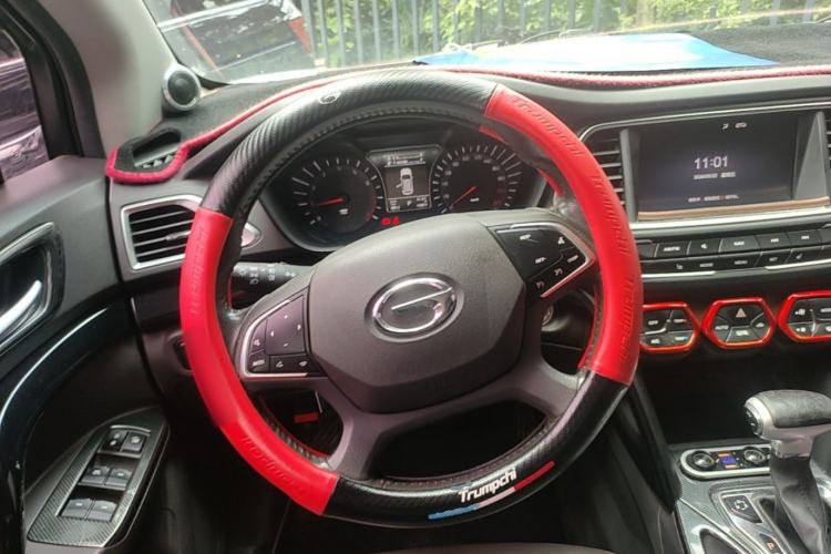 Used GAC Trumpchi GS4 2017 235T Automatic Two-Wheel Drive Luxury Smart Connectivity Version Steering Wheel