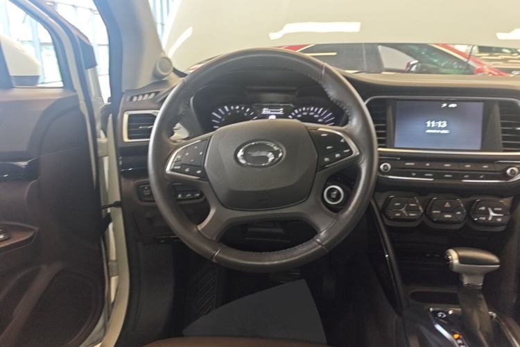 Used GAC Trumpchi GS4 2017 235T Automatic Two-Wheel Drive Luxury Smart Connectivity Version Steering Wheel