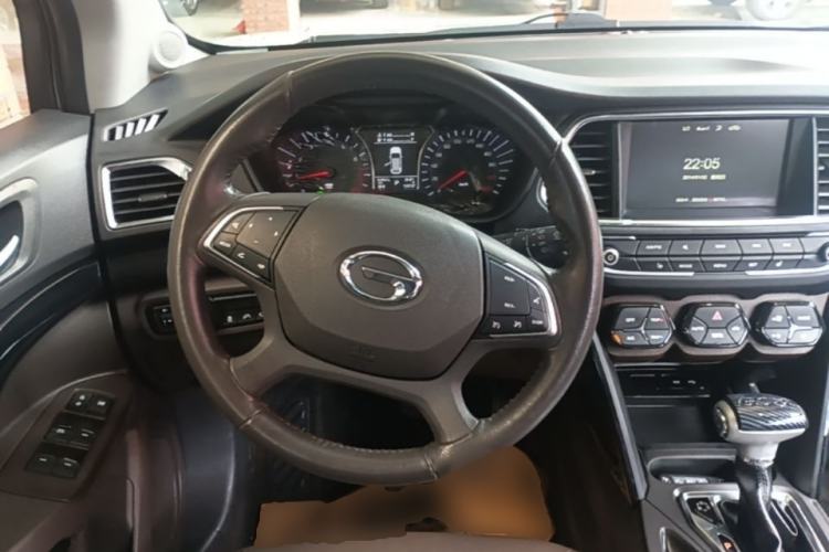 Used GAC Trumpchi GS4 2017 235T Automatic Two-Wheel Drive Luxury Smart Connectivity Version Steering Wheel
