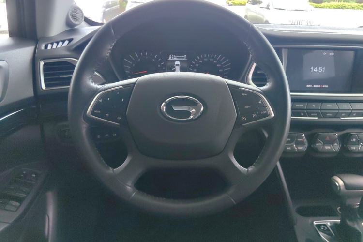 Used GAC Trumpchi GS4 2017 235T Automatic Two-Wheel Drive Luxury Smart Connectivity Version Steering Wheel