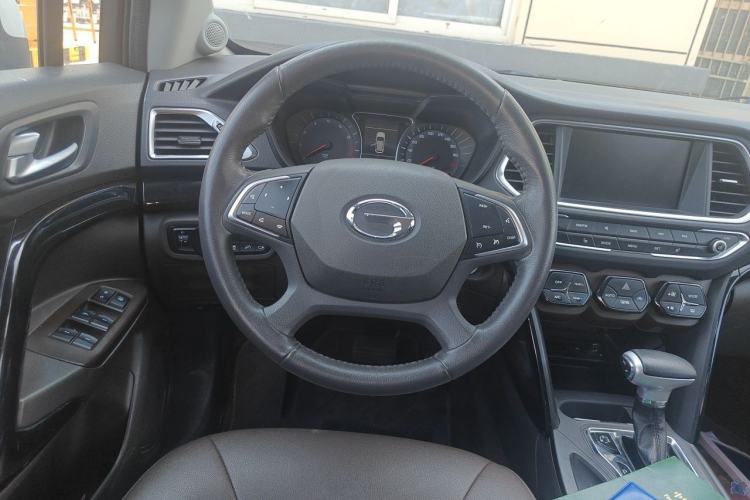 Used GAC Trumpchi GS4 2017 235T Automatic Two-Wheel Drive Luxury Smart Connectivity Version Steering Wheel