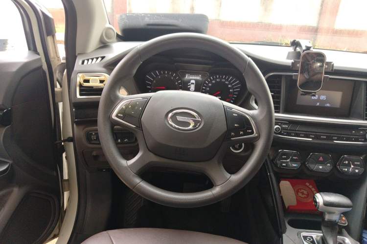 Used GAC Trumpchi GS4 2017 235T Automatic Two-Wheel Drive Elite Edition Steering Wheel