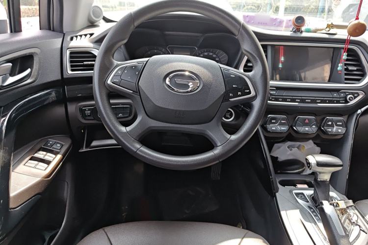 Used GAC Trumpchi GS4 2017 200T G-DCT Two-Wheel Drive Elite Edition Steering Wheel