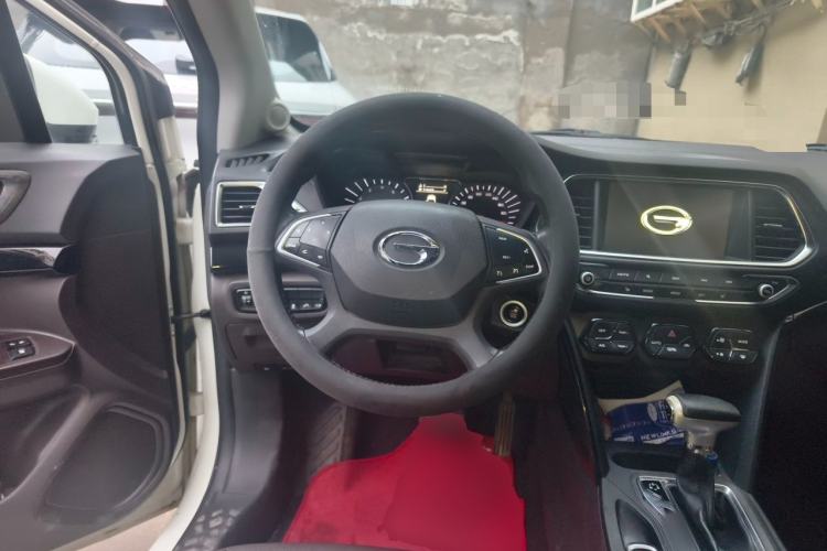 Used GAC Trumpchi GS4 2017 235T Automatic Two-Wheel Drive Luxury Smart Connectivity Version Steering Wheel