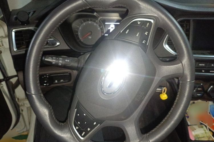 Used GAC Trumpchi GS4 2017 235T Manual Two-Wheel Drive Luxury Edition Steering Wheel