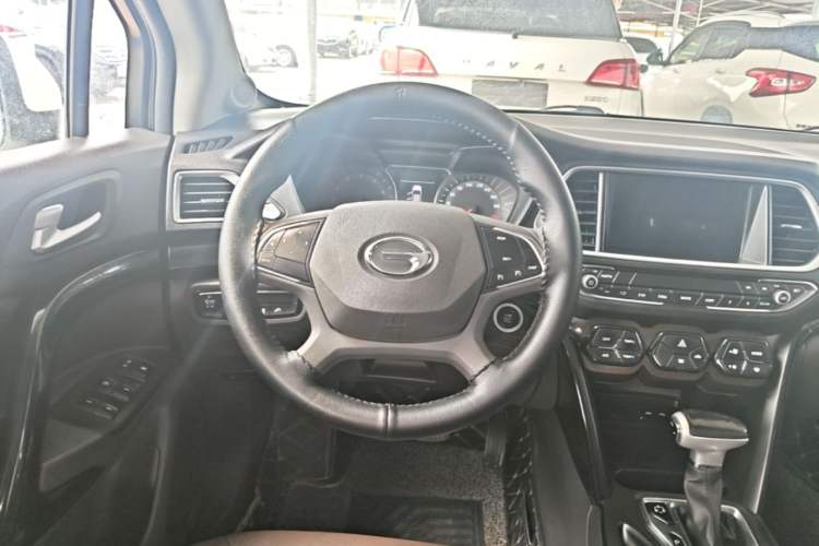 Used GAC Trumpchi GS4 2017 235T Automatic Two-Wheel Drive Elite Edition Steering Wheel