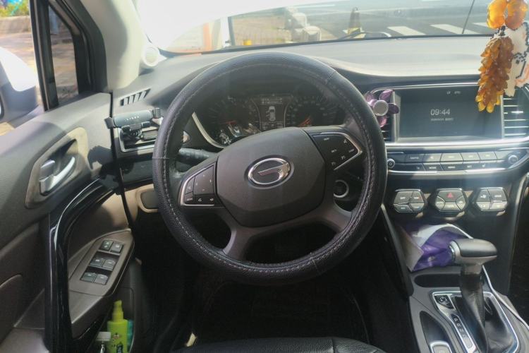 Used GAC Trumpchi GS4 2017 235T Automatic Two-Wheel Drive Luxury Smart Connectivity Version Steering Wheel