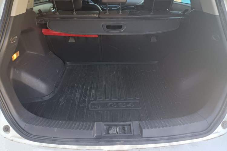 Used GAC Trumpchi GS4 2017 235T Automatic Two-Wheel Drive Elite Edition Trunk