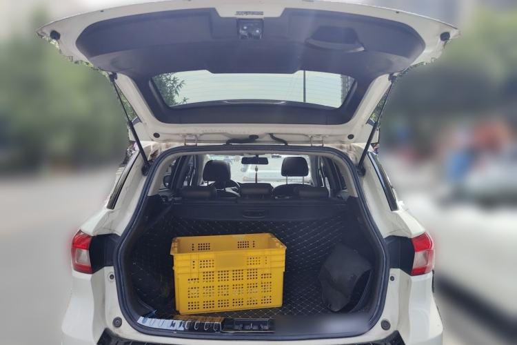 Used GAC Trumpchi GS4 2017 235T Manual Two-Wheel Drive Luxury Edition Trunk