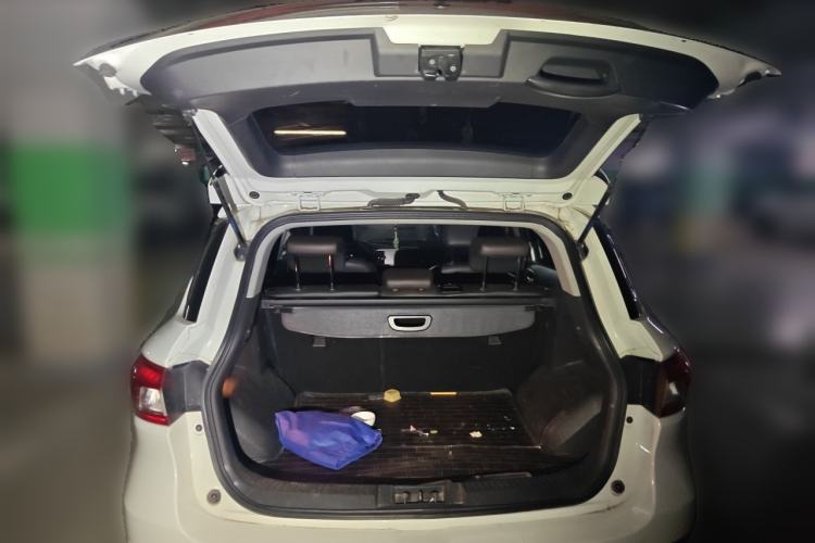 Used GAC Trumpchi GS4 2017 200T G-DCT Two-Wheel Drive Luxury Edition Trunk