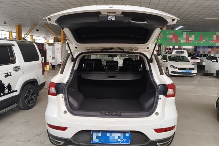 Used GAC Trumpchi GS4 2017 235T Manual Two-Wheel Drive Luxury Edition Trunk