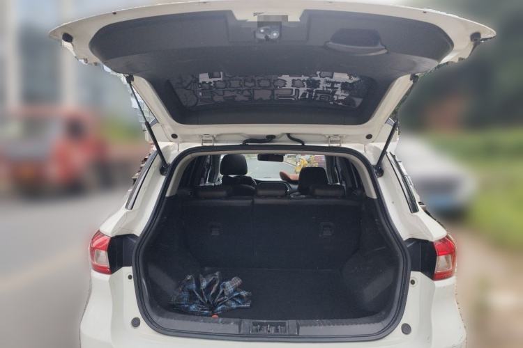 Used GAC Trumpchi GS4 2017 235T Automatic Two-Wheel Drive Elite Edition Trunk