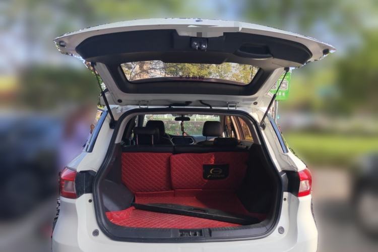 Used GAC Trumpchi GS4 2017 200T Manual Two-Wheel Drive Elite Edition Trunk