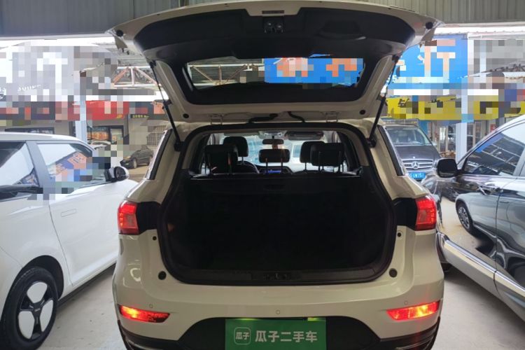 Used GAC Trumpchi GS4 2017 235T Automatic Two-Wheel Drive Elite Edition Trunk