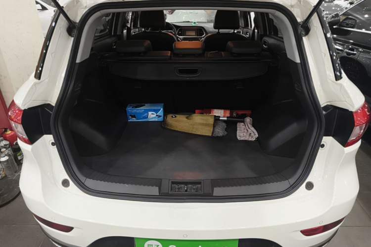 Used GAC Trumpchi GS4 2017 235T Automatic Two-Wheel Drive Elite Edition Trunk