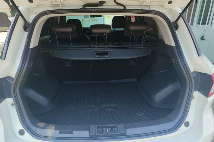 Used GAC Trumpchi GS4 2017 235T Manual Two-Wheel Drive Luxury Edition Trunk