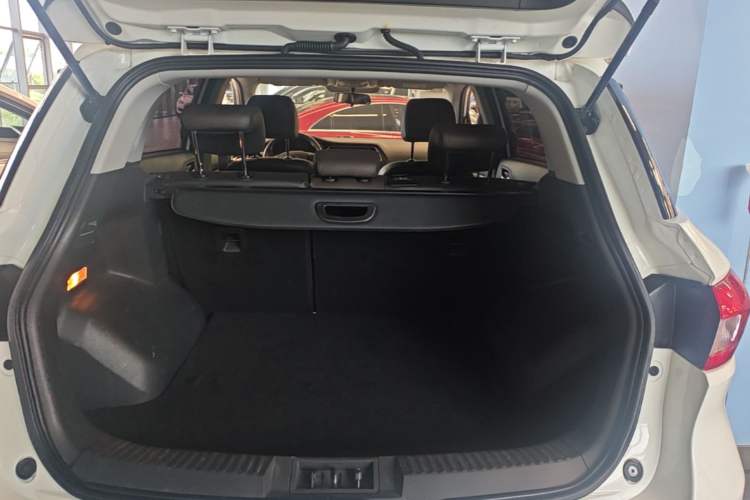 Used GAC Trumpchi GS4 2017 235T Automatic Two-Wheel Drive Luxury Smart Connectivity Version Trunk