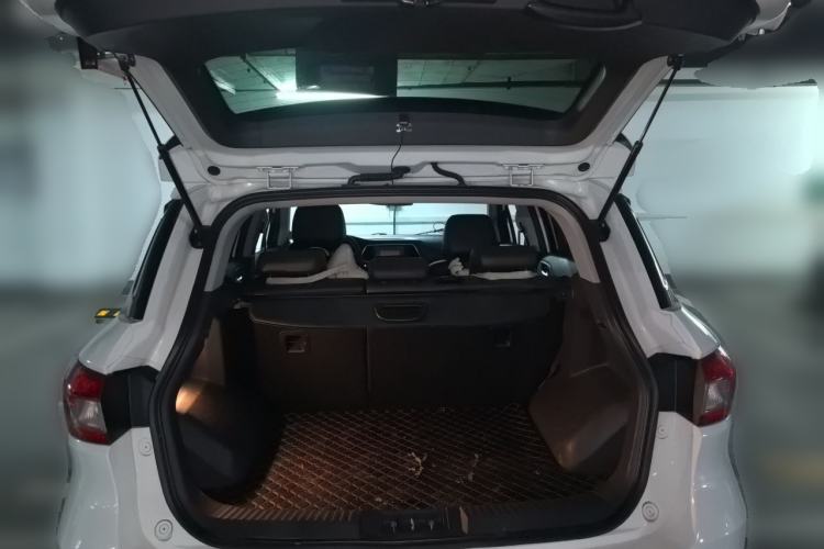 Used GAC Trumpchi GS4 2017 235T Automatic Two-Wheel Drive Elite Edition Trunk