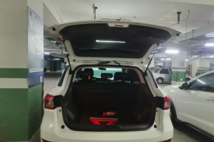 Used GAC Trumpchi GS4 2017 235T Automatic Two-Wheel Drive Luxury Smart Connectivity Version Trunk
